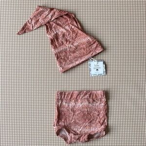 Kate Quinn Bamboo Collection Croc Print
Gnome Hat & Bloomers. Size 6-12 months